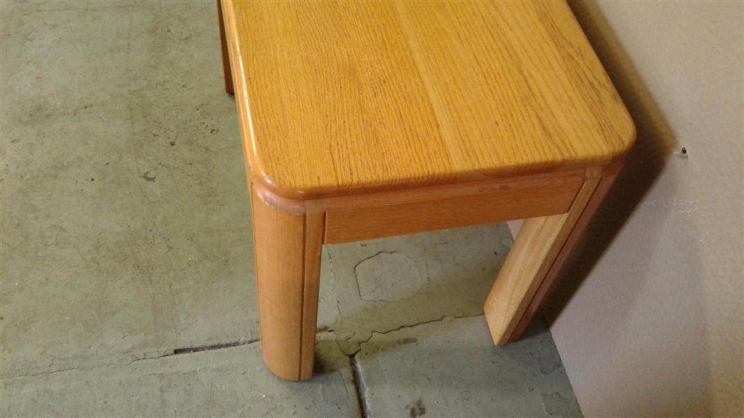 SMALL STURDY ACCENT TABLE 