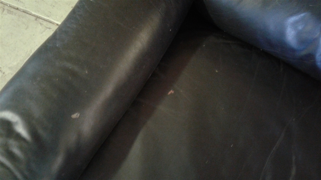 THE LEATHER FACTORY  VINTAGE LEATHER LOUNGE CHAIR