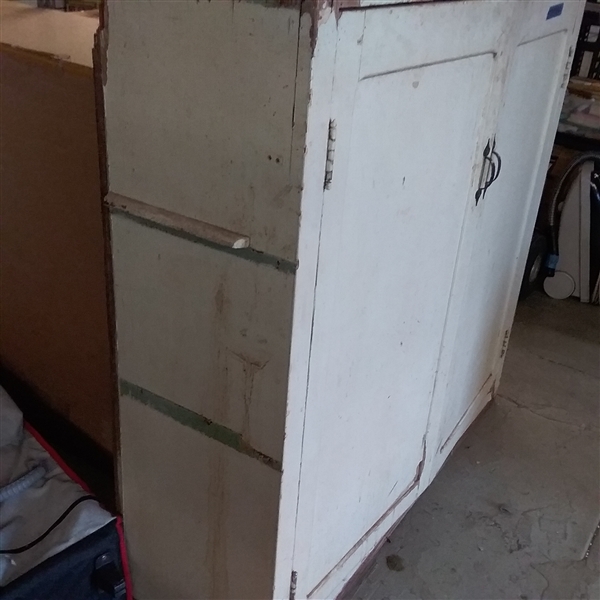 WOOD CABINET