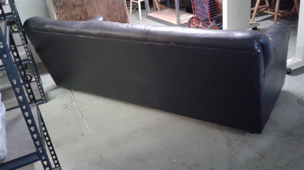 THE LEATHER FACTORY VINTAGE LEATHER COUCH