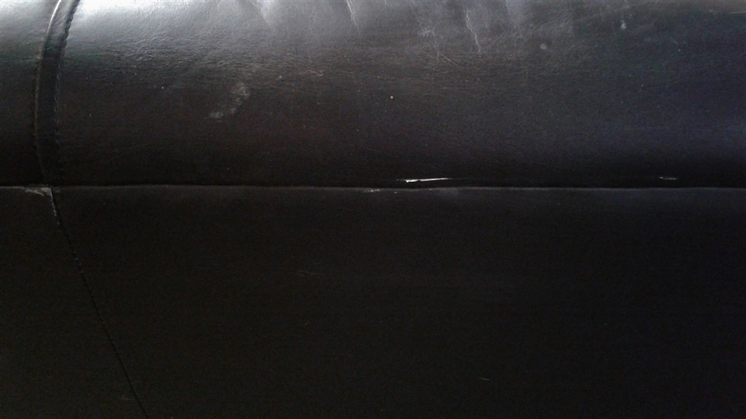 THE LEATHER FACTORY VINTAGE LEATHER COUCH