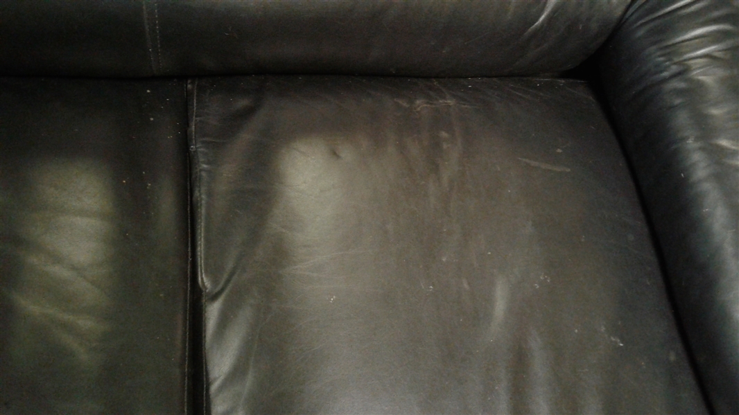 THE LEATHER FACTORY VINTAGE LEATHER COUCH