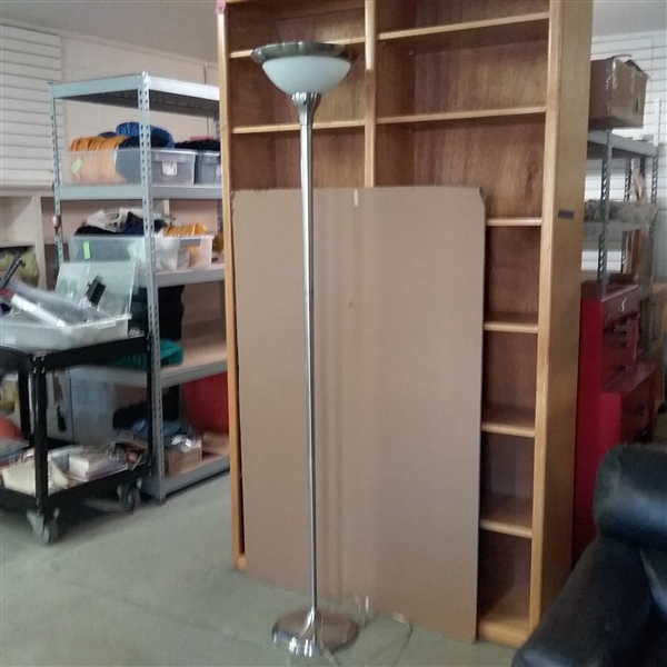 METAL FLOOR LAMP