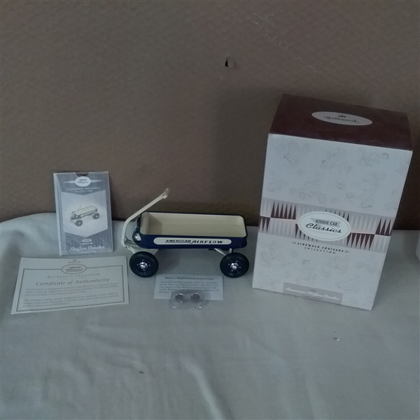 VINTAGE HALLMARK KIDDIE CAR CLASSICS 1935 AMERICAN AIRFLOW COASTER