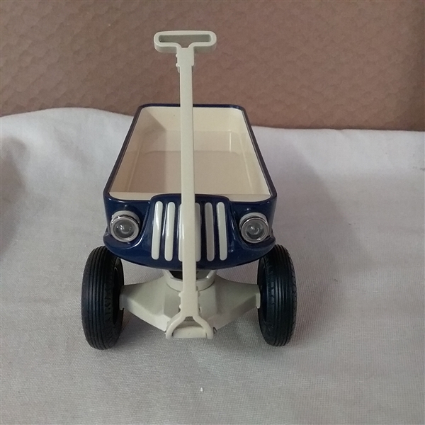 VINTAGE HALLMARK KIDDIE CAR CLASSICS 1935 AMERICAN AIRFLOW COASTER