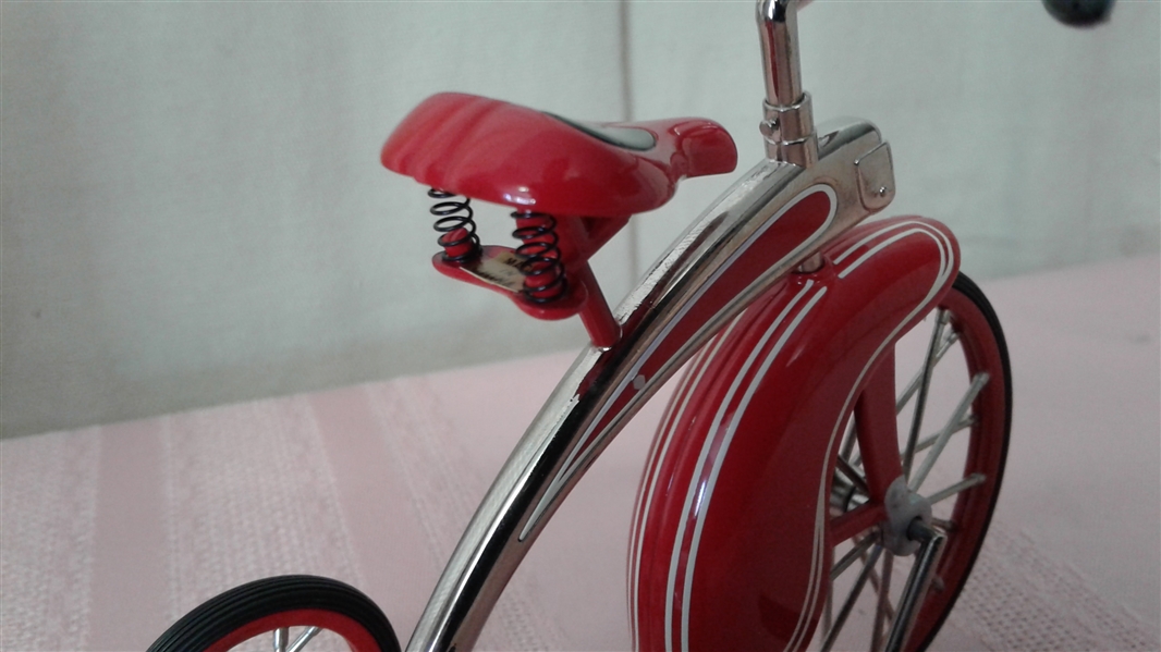 VINTAGE HALLMARK KIDDIE CAR CLASSICS 1937 DE LUXE VELOCIPEDE