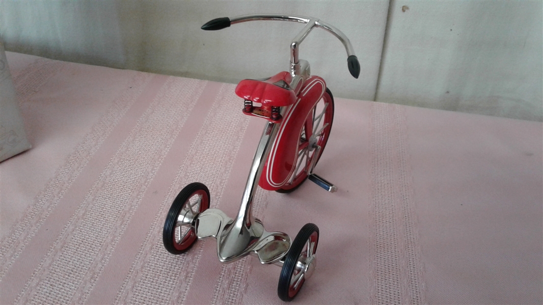 VINTAGE HALLMARK KIDDIE CAR CLASSICS 1937 DE LUXE VELOCIPEDE