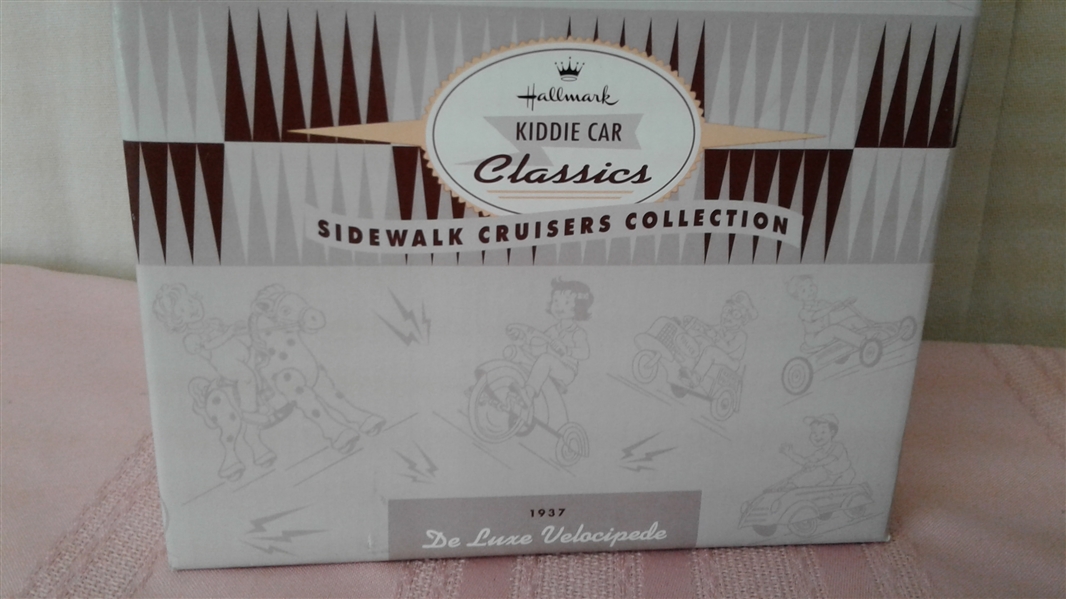 VINTAGE HALLMARK KIDDIE CAR CLASSICS 1937 DE LUXE VELOCIPEDE