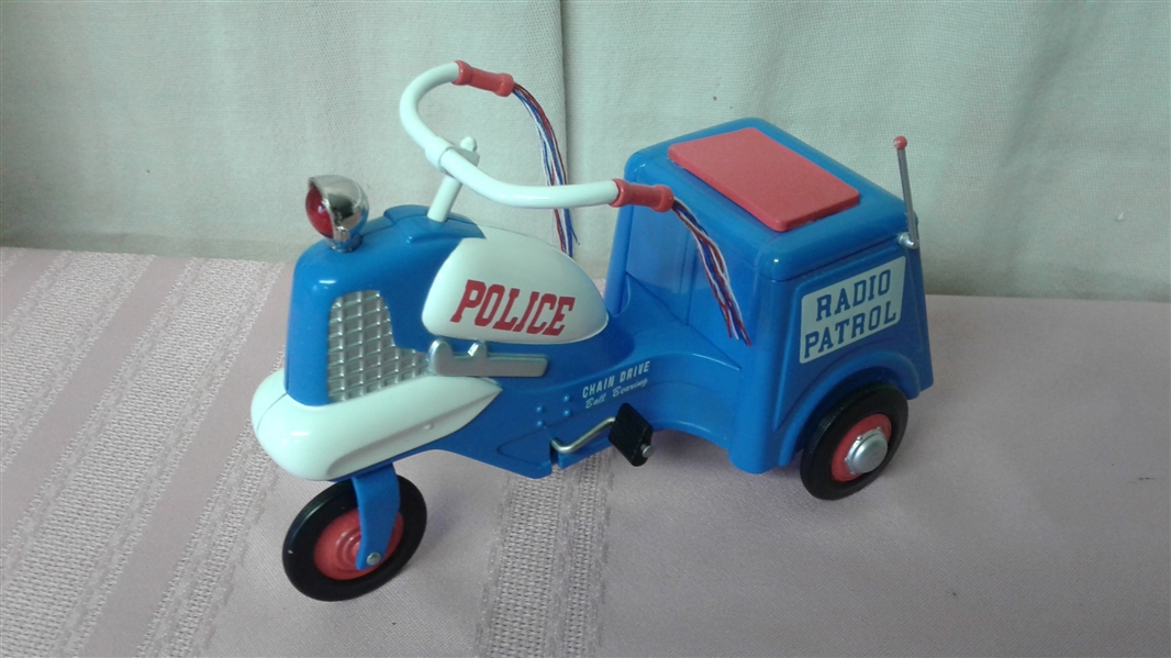 VINTAGE HALLMARK KIDDIE CAR CLASSICS 1958 MURRAY POLICE CYCLE
