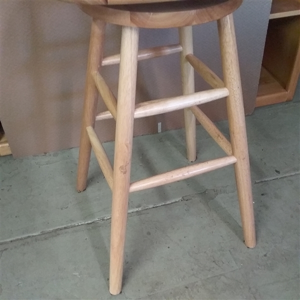 WOOD BAR STOOL