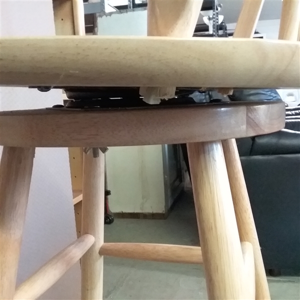 WOOD BAR STOOL