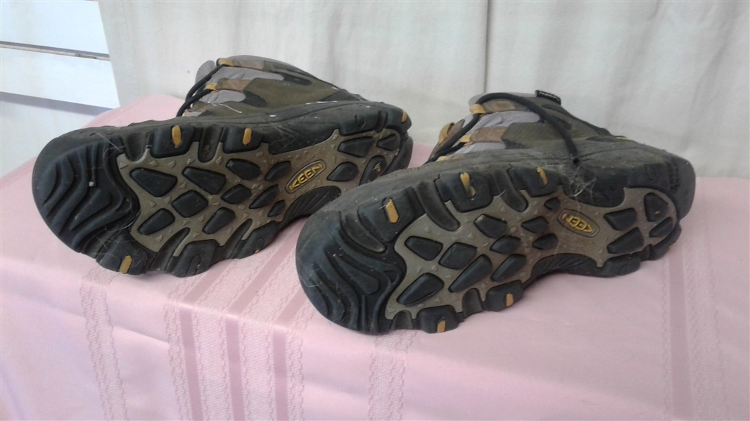 4 PAIR OF MEN'S BOOTS- KAMIK KEEN BAFFIN & GORE-TEX