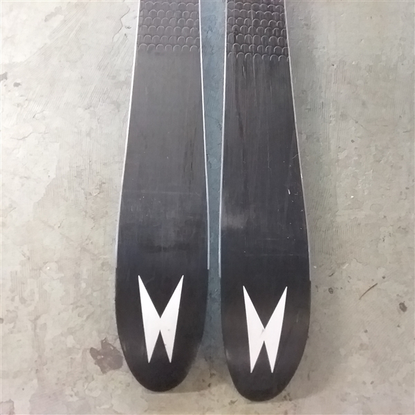 MADSHUS ANNUM 165 SKIS