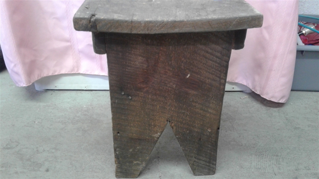 RUSTIC STEP STOOL