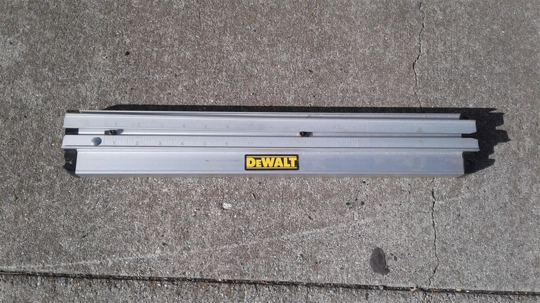 DEWALT 12 COMPOUND MITER SAW AND HEAVY DUTY STAND