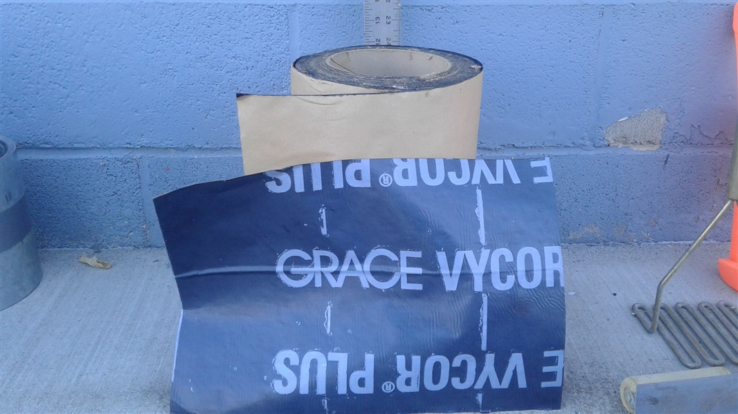 BUILDERS LOT- SHOP LIGHT, PANEL CARRY, YARD STICK, GRACE VYCOR PLUS, FLASHING, AND MORE