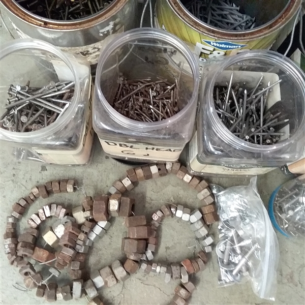 ASSORTMENT OF NAILS , SCREWS AND BOLTS