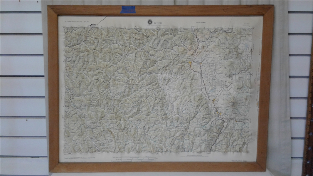 FRAMED 3D SISKIYOU COUNTY TOPOGRAPHIC MAP, LAKE SIGN, HIKING GUIDES AND BOOKS