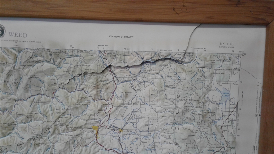 FRAMED 3D SISKIYOU COUNTY TOPOGRAPHIC MAP, LAKE SIGN, HIKING GUIDES AND BOOKS