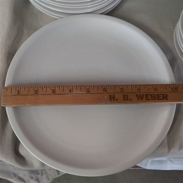 SET OF ARZBERG DISHES
