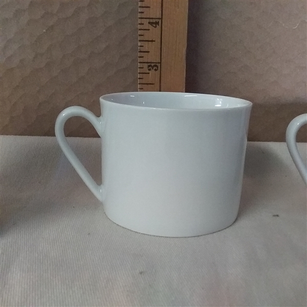 SET OF ARZBERG DISHES