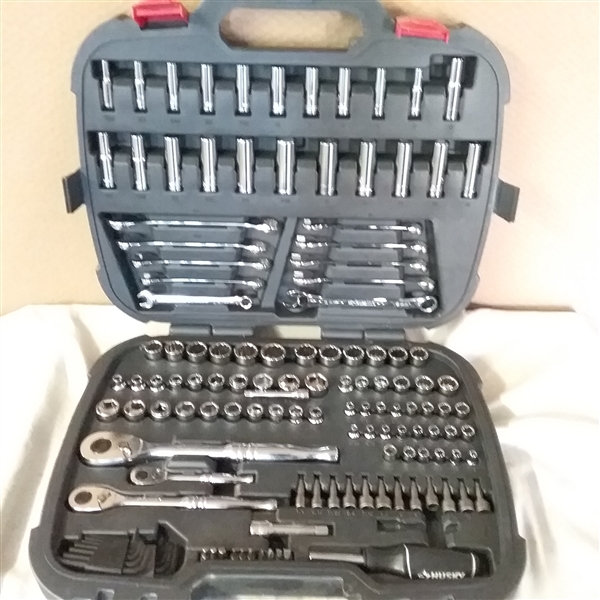 HUSKY 134 PIECE MECHANICS TOOL SET 