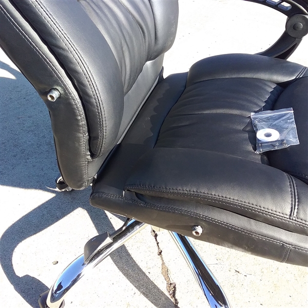 OFFICE CHAIR WITH FOOT REST (MISSING ARM)