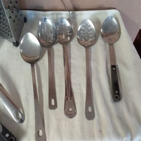SERVING SPOONS, SPATULAS,  KITCHEN SCALE AND OTHER KITCHEN MUST HAVES