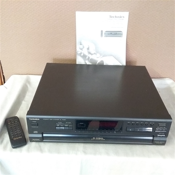 TECHNICS  COMPACT DISC CHANGER