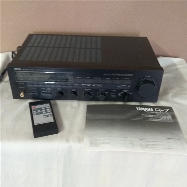 YAMAHA NATURAL SOUND STEREO RECEIVER  R-7