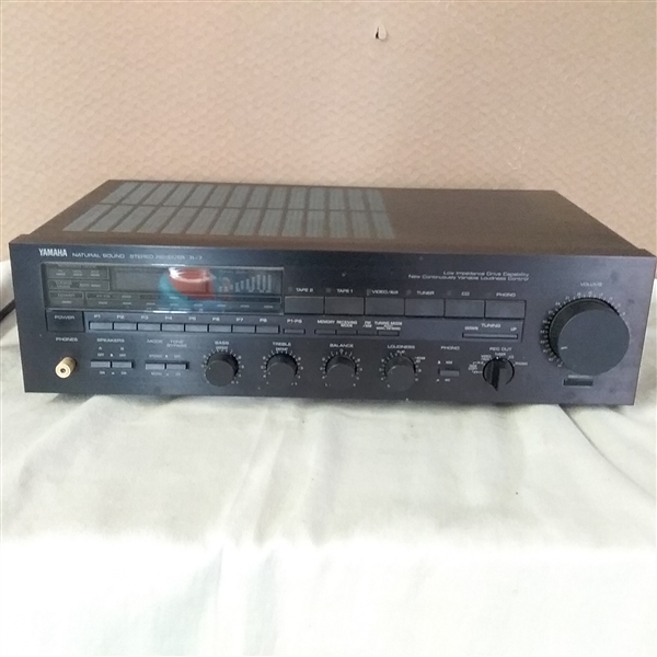 YAMAHA NATURAL SOUND STEREO RECEIVER  R-7