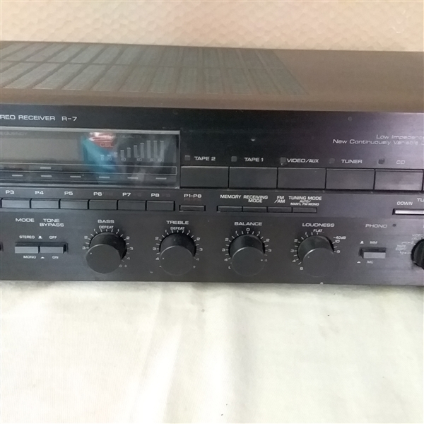 YAMAHA NATURAL SOUND STEREO RECEIVER  R-7