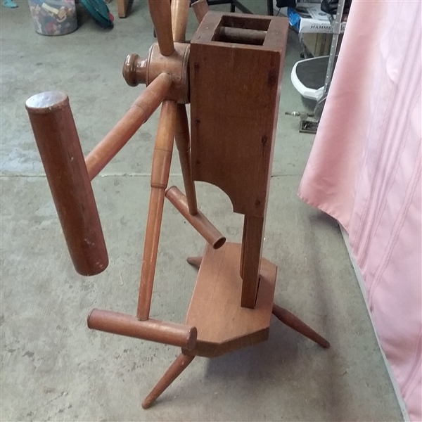 ANTIQUE YARN WINDER