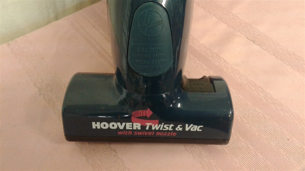 HOOVER TWIST & VAC WITH SWIVEL NOZZLE