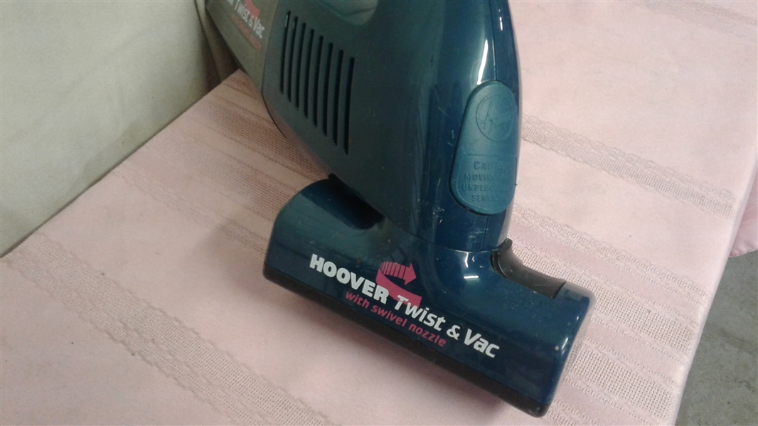 HOOVER TWIST & VAC WITH SWIVEL NOZZLE