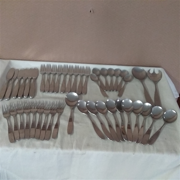 LAUFFER  FLATWARE 