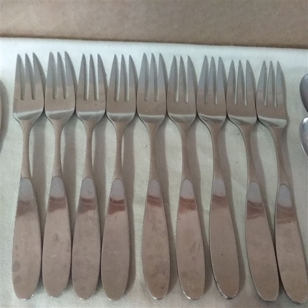 LAUFFER  FLATWARE 