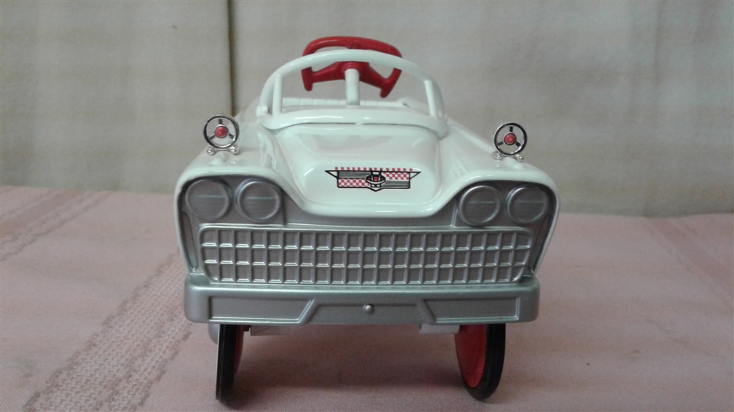 1994 VINTAGE HALLMARK GALLERIES KIDDIE CAR CLASSICS LIMITED EDITION 1961 MURRAY SPEEDWAY PACE CAR