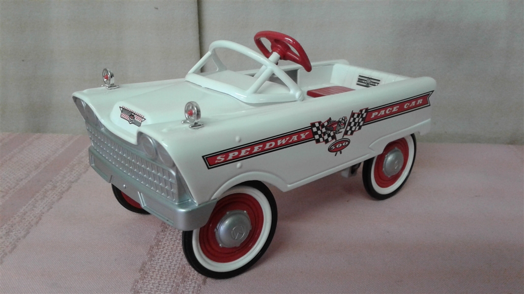 1994 VINTAGE HALLMARK GALLERIES KIDDIE CAR CLASSICS LIMITED EDITION 1961 MURRAY SPEEDWAY PACE CAR