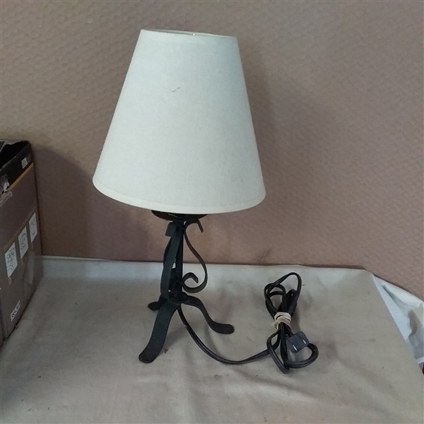 VINTAGE CEILING LIGHT, GLOBE LIGHTS AND SMALL LAMP