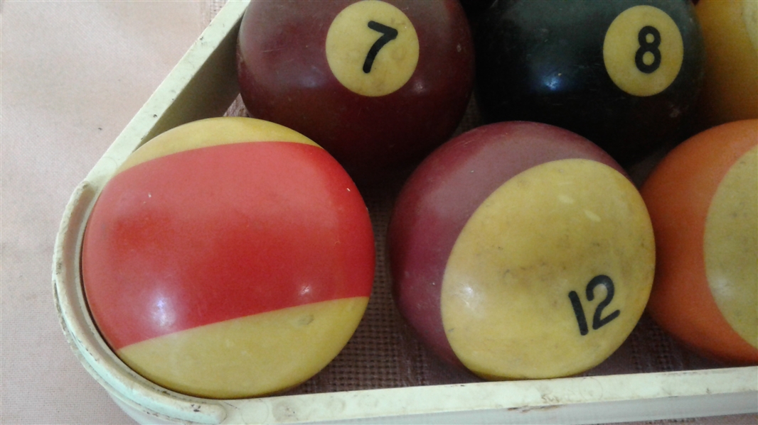 VINTAGE BILLIARD BALLS SET