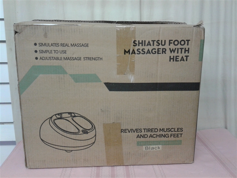 SHIATSU FOOT MASSAGER WITH HEAT