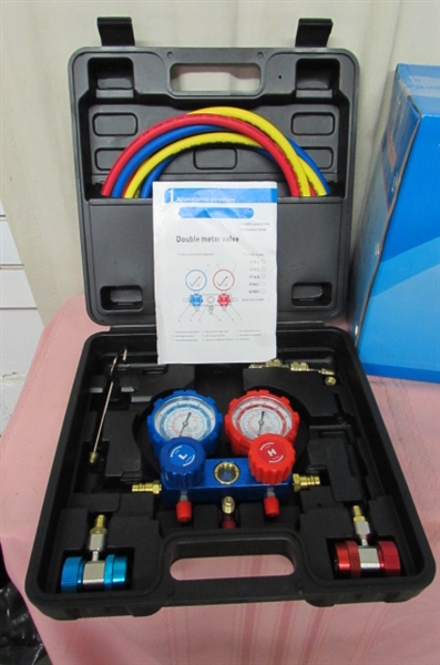 4.8 CFM VACUUM PUMP & MANIFOLD GAUGE SET