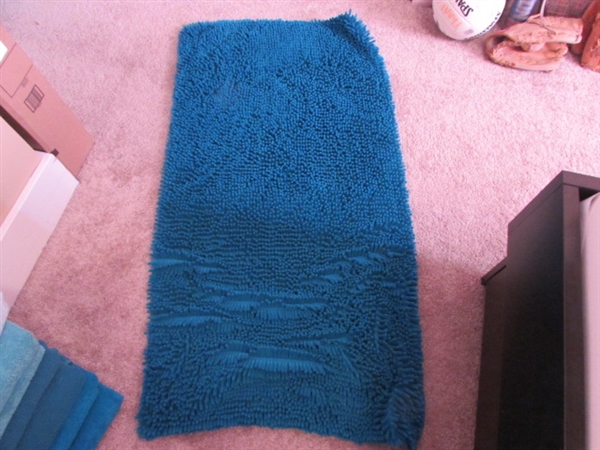 TEAL BATH TOWELS AND RUGS