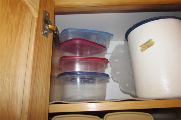 TUPPERWARE & RUBBERMAID