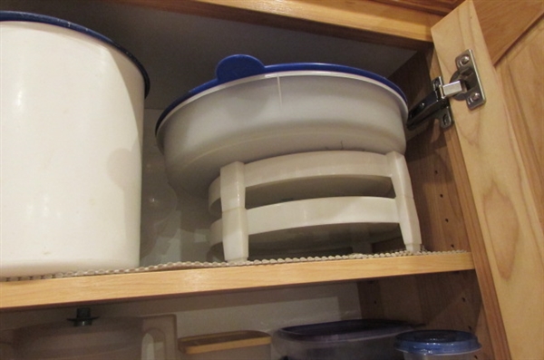 TUPPERWARE & RUBBERMAID