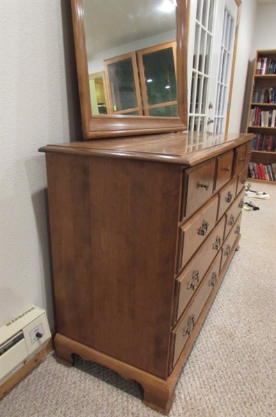 9 DRAWER LADIES DRESSER WITH MIRROR