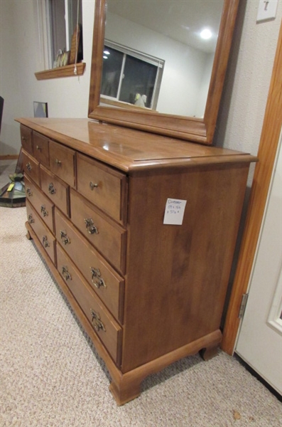 9 DRAWER LADIES DRESSER WITH MIRROR