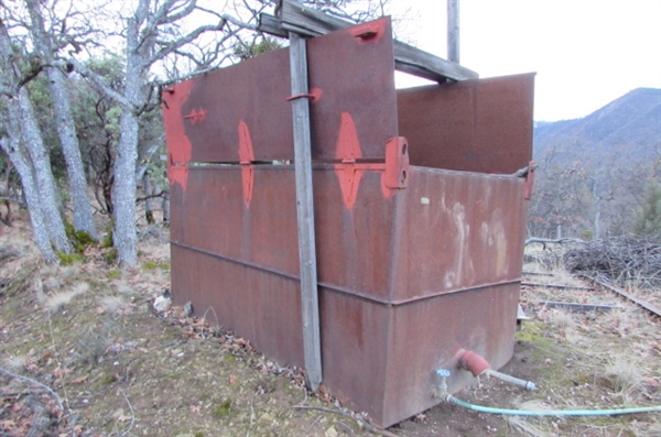 LARGE METAL WATER TANK WITH HINGED TOP