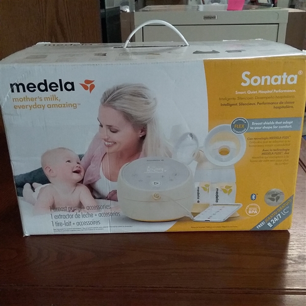 MEDELA SONATA BREAST PUMP AND ACCESSORIES 